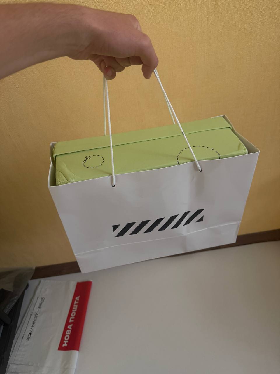 Off-White Out Of Office (000) Navy/White.REPLICA